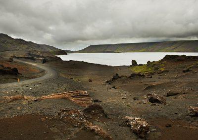 Kleifervatn på Reykjanes-halvøen på kør-selv ferie bilferie og grupperejser i Island med ISLANDSREJSER