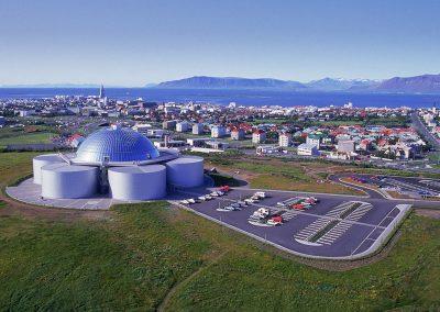 Perlan med udsigt over Reykjavik på kør-selv ferie bilferie og grupperejser i Island med ISLANDSREJSER