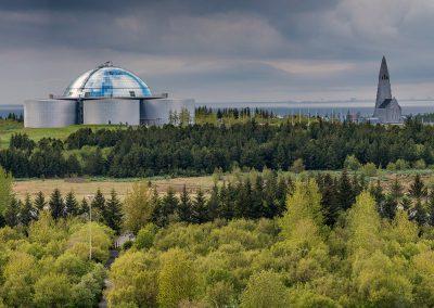 Perlan i Reykjavik på kør-selv ferie bilferie og grupperejser i Island med ISLANDSREJSER