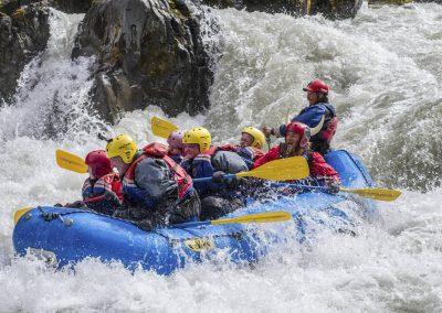 Spændende river rafting - action i Island