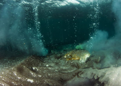 Geotermisk dykning i Island - Klaifervatn - på kør-selv ferie og bilferie med ISLANDSREJSER