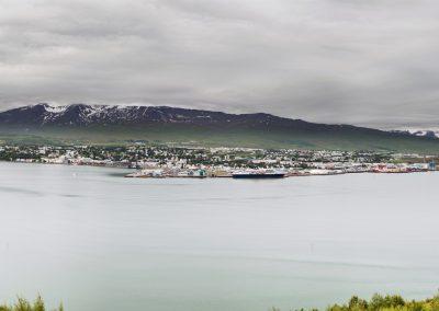 Akureyri set fra den modsatte side af fjorden