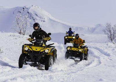 ATV-action ikke langt fra Reykjavik på kør-selv ferie og bilferie med ISLANDSREJSER