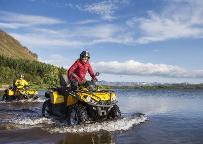 ATV-action ikke langt fra Reykjavik på kør-selv ferie og bilferie med ISLANDSREJSER