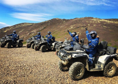 ATV-action ikke langt fra Reykjavik på kør-selv ferie og bilferie med ISLANDSREJSER