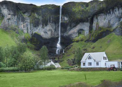 Det høje vandfald Foss á Sidu