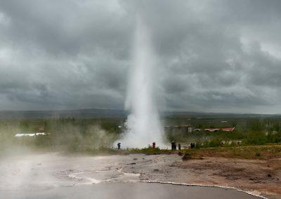 Strokkur ved Geysir geotermiske område - Den Gyldne Cirkel i Island