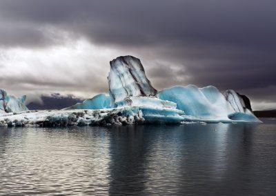 Smukke isbjerge i Jökulsárlón gletsjerlagune