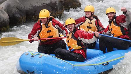 River Rafting i Island i smukke omgivelser. Både mod syd og i det nordlige Island ifm jeres kør-selv ferie