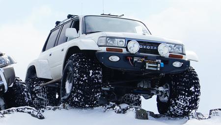 Super Jeep på den mægtige Vatnajökull - den største gletsjer i Island