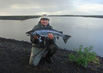 Laksefiskeri i Island med ISLANDSREJSER - Michael med endnu en af de pæne