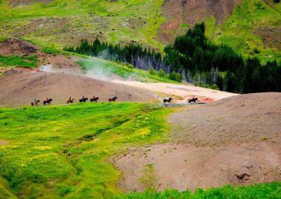 Rideture i Island på islandske heste i og varme kilder