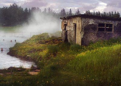 Vi kan anbefale et bad ved geotermiske Secret Lagoon på kør-selv ferie bilferie og grupperejser i Island med ISLANDSREJSER