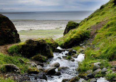 Fra en klippehule på sydsiden af Snæfellsnes