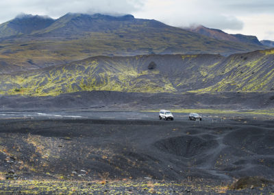 Dagtur i Super Jeep til vilde Thorsmörk i Island på kør-selv ferie og bilferie med ISLANDSREJSER