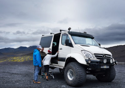 Dagtur i Super Jeep til vilde Thorsmörk i Island på kør-selv ferie og bilferie med ISLANDSREJSER