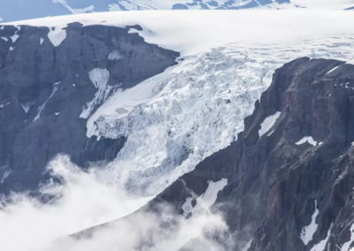 Super Jeep på Vatnajökull-gletsjeren i Island på kør-selv ferie og bilferie med ISLANDSREJSER