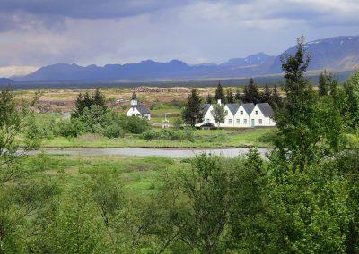 De små huse og kirken i Thingvellir Nationalpark