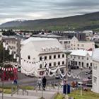 Akureyri er den næststørste by i Island. En rigtig hyggelig by i smukke omgivelser.