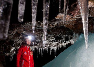 Underworld caving og grotter i Island - vinter - på kør-selv ferie og bilferie med ISLANDSREJSER