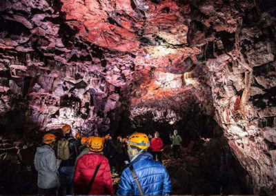 Underworld caving og grotter i Island - vinter - på kør-selv ferie og bilferie med ISLANDSREJSER