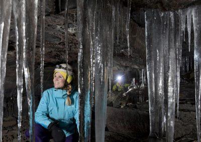 Underworld caving og grotter i Island - vinter - på kør-selv ferie og bilferie med ISLANDSREJSER