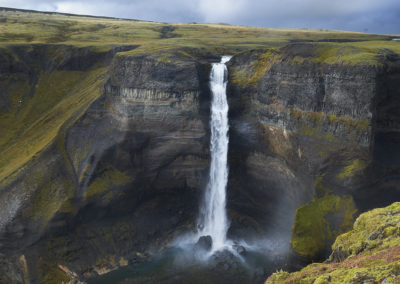 Haifoss-vandfaldet i højlandet på kør-selv ferie bilferie og grupperejser i Island med ISLANDSREJSER