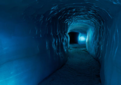 Into the glacier- isgrotten på Langjökull-gletsjeren på kør-selv ferie bilferie og grupperejser i Island med ISLANDSREJSER