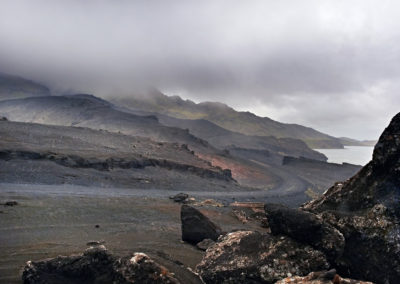 Kleifarvatn på Reykjanes-halvøen på kør-selv ferie bilferie og grupperejser i Island med ISLANDSREJSER