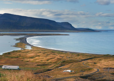 Kystlinje i Nordisland på kør-selv ferie bilferie og grupperejser i Island med ISLANDSREJSER