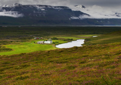 Aftenstemning ved Laxá nær Husavik på kør-selv ferie bilferie og grupperejser i Island med ISLANDSREJSER