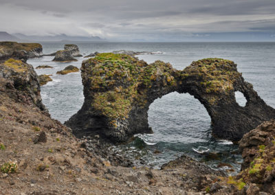 Arnarstapi på Snæfellsnes-halvøen på kør-selv ferie og bilferie i Island med ISLANDSREJSER