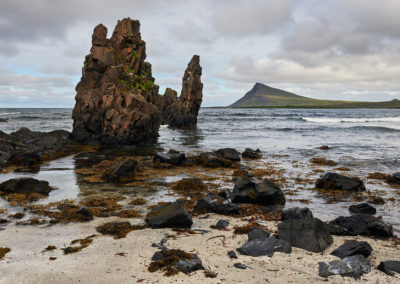 Strandirkysten ved Vestfjordene på kør-selv ferie og bilferie i Island med ISLANDSREJSER