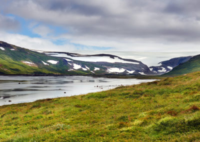 Udsigt til Drangajökull ved Vestfjordene på kør-selv ferie og bilferie i Island med ISLANDSREJSER
