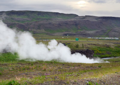 Geotermisk bjerge ved Hveragerdi på kør-selv ferie bilferie og grupperejser i Island med ISLANDSREJSER