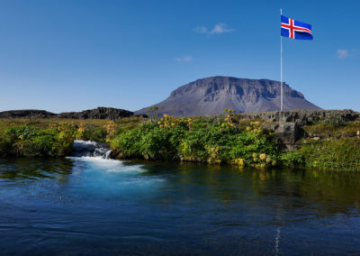 Oase på vej mod Askja på kør-selv ferie, bilferie og rejser til Island med ISLANDSREJSER