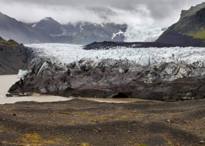Svinefellsjökull Bjerge i Sydøstisland på kør-selv ferie, bilferie og rejser til Island med ISLANDSREJSER