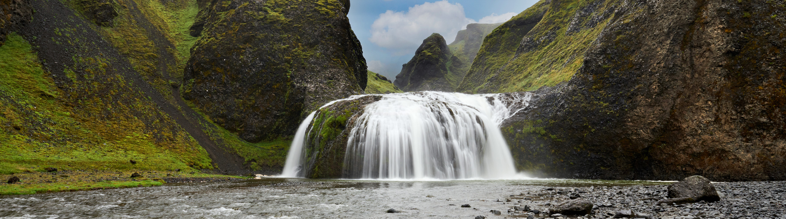 Stjórnarfoss vandfaldet - vandfald i Island- vandfald i Island