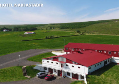 Kør-selv ferie og bilferie i Island - Hotel Narfastadir