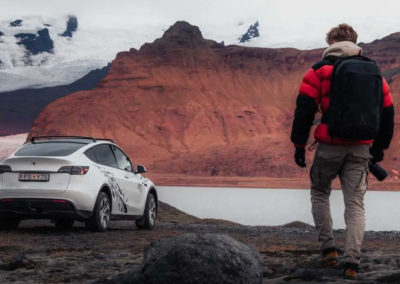 Tesla camper i Island - bilferie og kør-selv ferie i Island