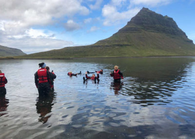 Kirkjufell kajaktur - sejl ved det ikoniske bjerg i Island - aktiviteter i Island med ISLANDSREJSER