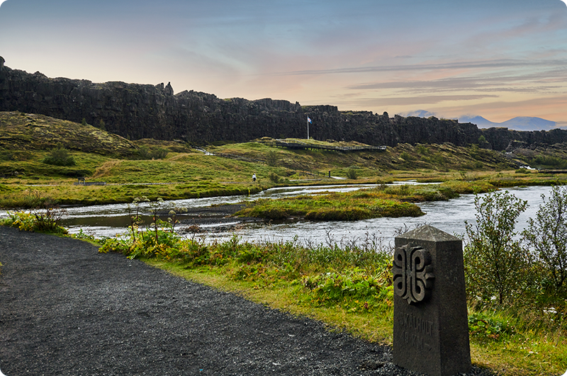 Thingvellir Nationalpark og rejser til Island - kør-selv ferie og bilferie med ISLANDSREJSER